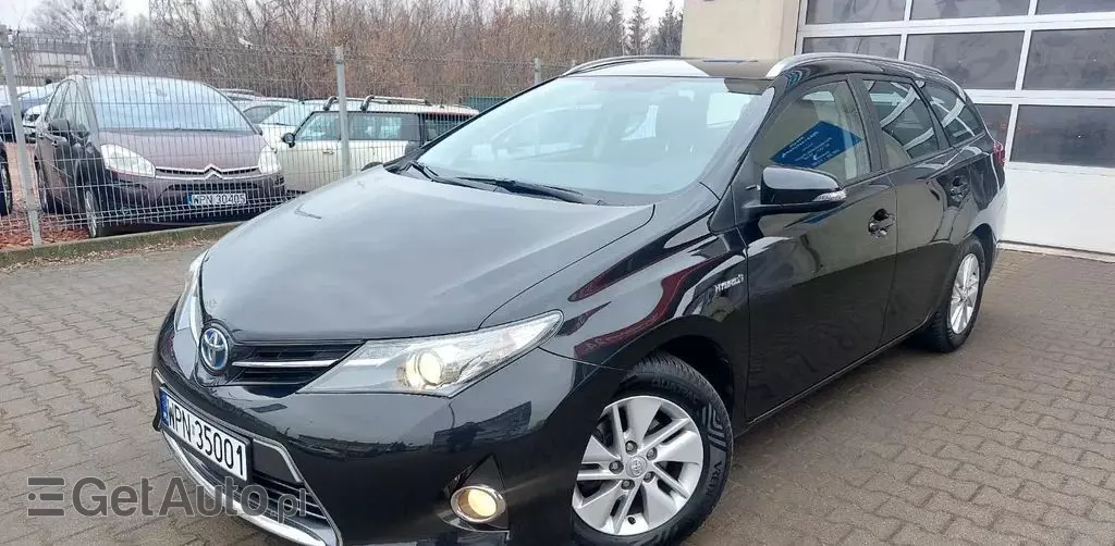 TOYOTA Auris 