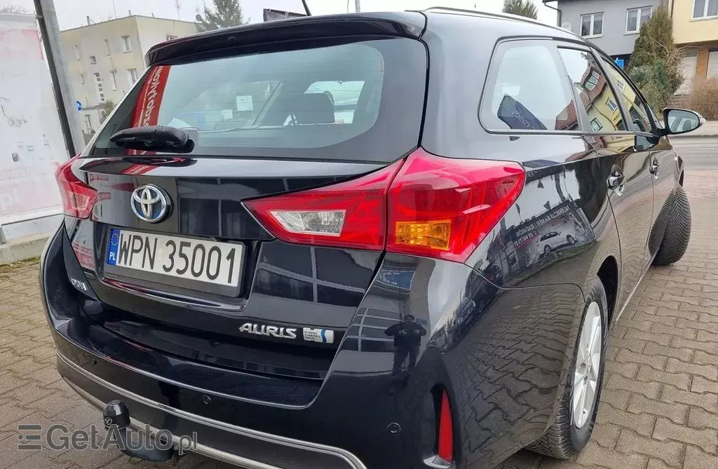 TOYOTA Auris 