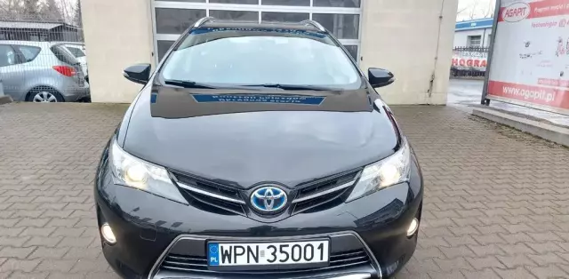 TOYOTA Auris 