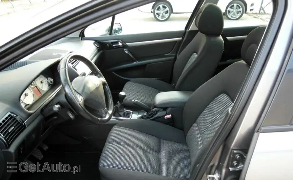 PEUGEOT 407 
