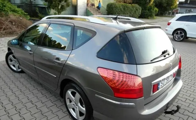 PEUGEOT 407 