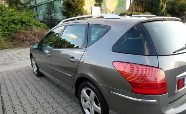 PEUGEOT 407 
