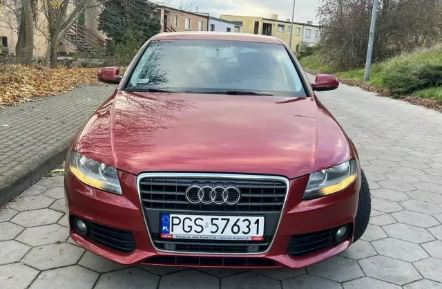 AUDI A4 