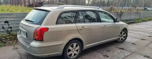 TOYOTA Avensis 