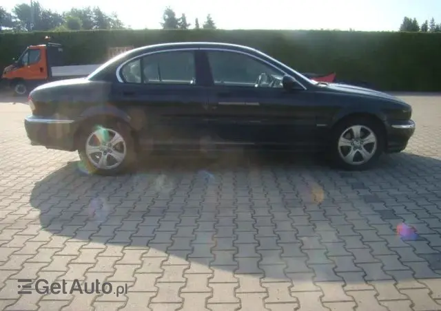 JAGUAR X-Type 