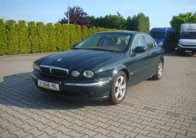 JAGUAR X-Type 