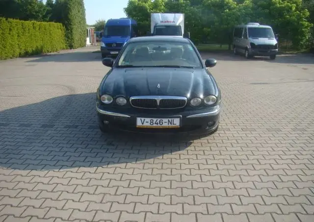 JAGUAR X-Type 