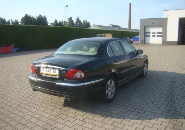 JAGUAR X-Type 