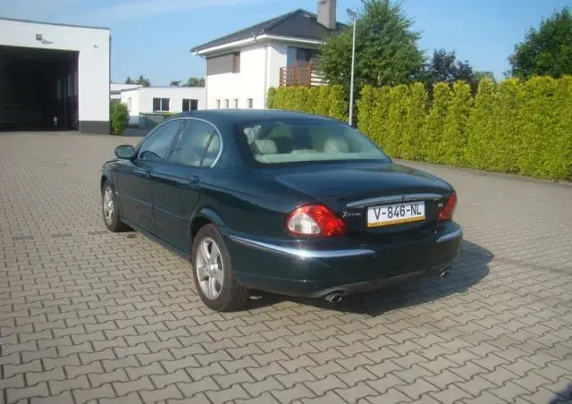 JAGUAR X-Type 