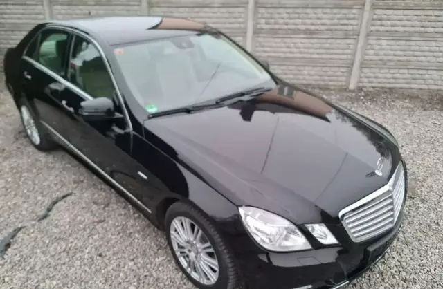 MERCEDES-BENZ Klasa E 