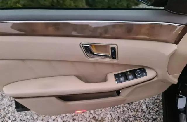 MERCEDES-BENZ Klasa E 