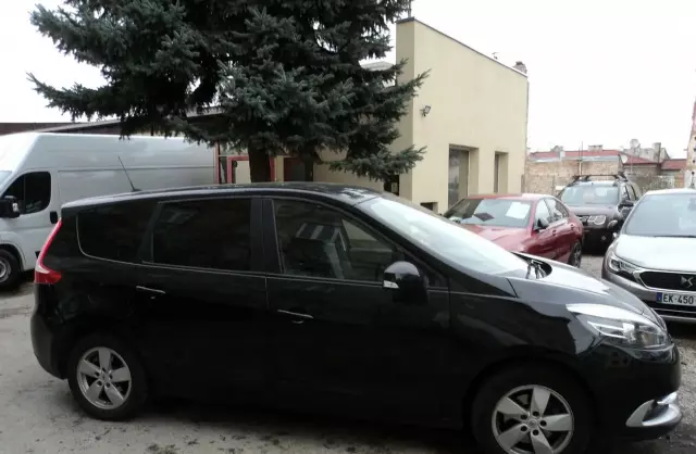 RENAULT Scenic 