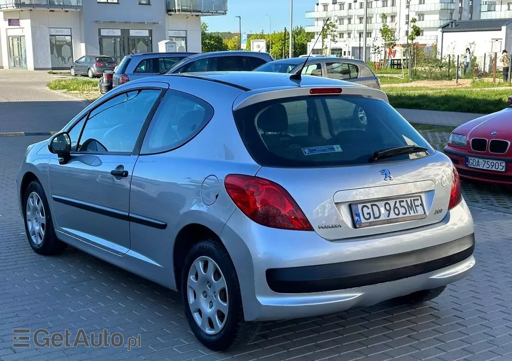 PEUGEOT 207 1.6 HDi 16V Trendy