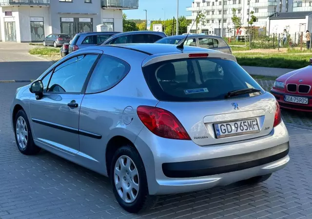 PEUGEOT 207 1.6 HDi 16V Trendy