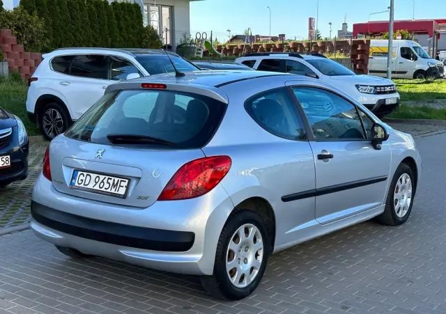 PEUGEOT 207 1.6 HDi 16V Trendy