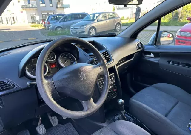 PEUGEOT 207 1.6 HDi 16V Trendy