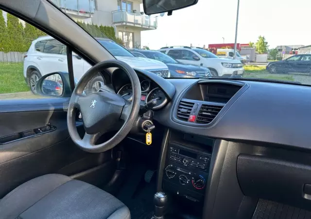 PEUGEOT 207 1.6 HDi 16V Trendy
