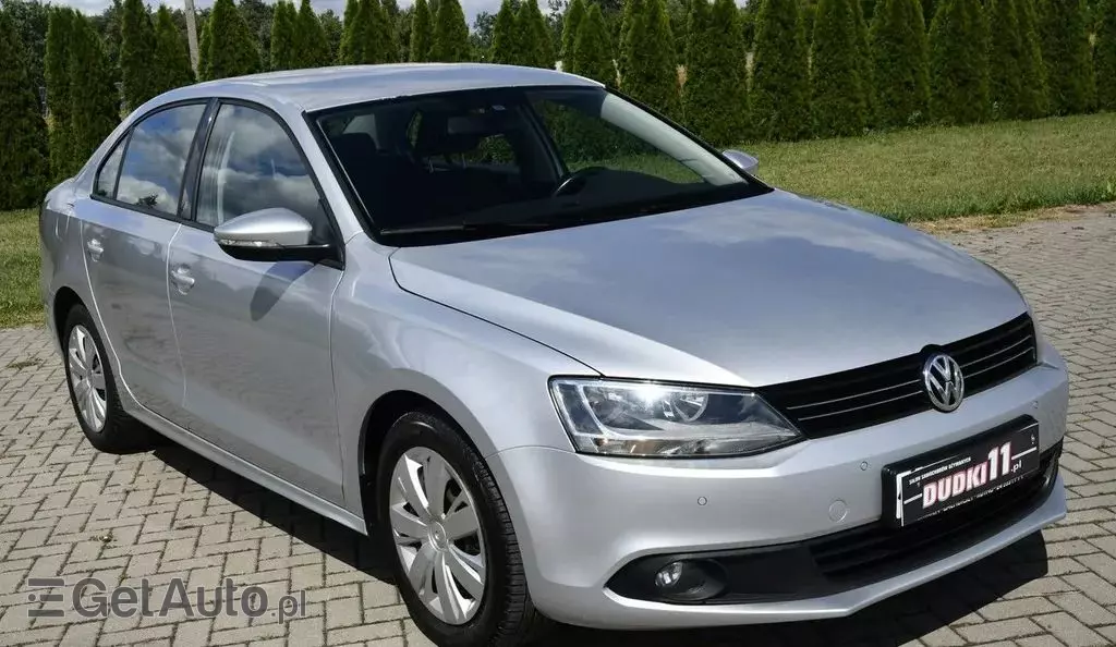 VOLKSWAGEN Jetta 