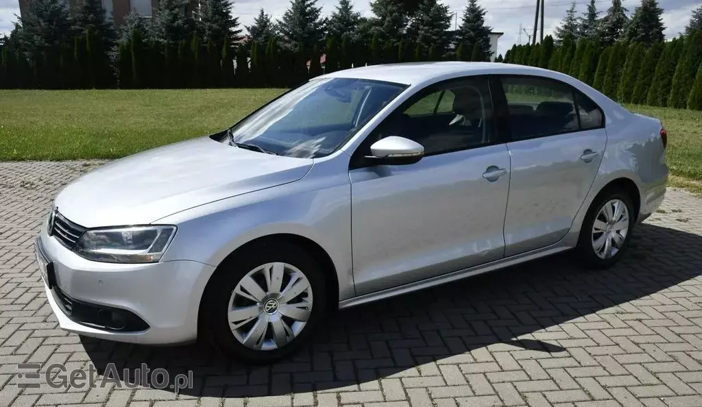 VOLKSWAGEN Jetta 