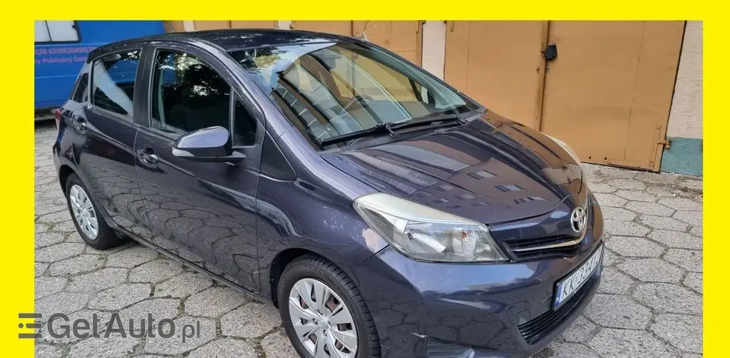 TOYOTA Yaris 