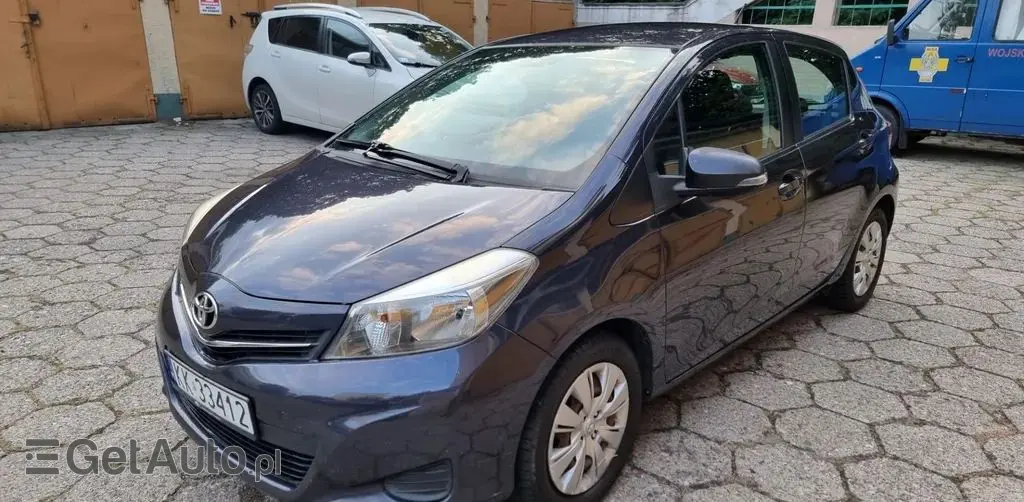 TOYOTA Yaris 