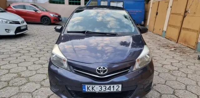 TOYOTA Yaris 