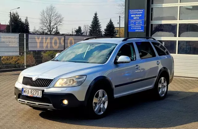 SKODA Octavia 