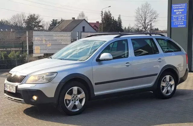 SKODA Octavia 