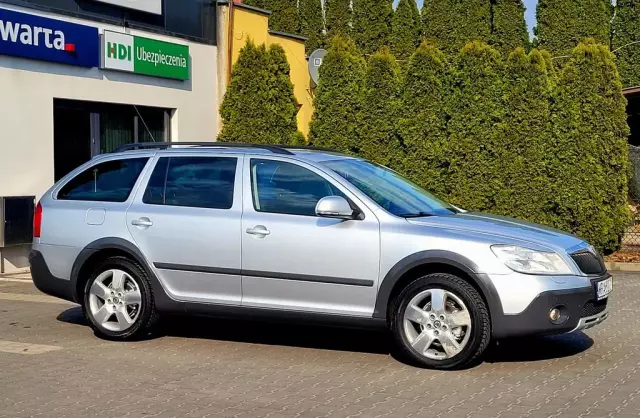 SKODA Octavia 