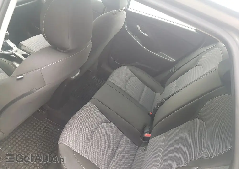 HYUNDAI I30 1.5 DPI Modern