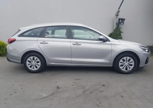 HYUNDAI I30 1.5 DPI Modern