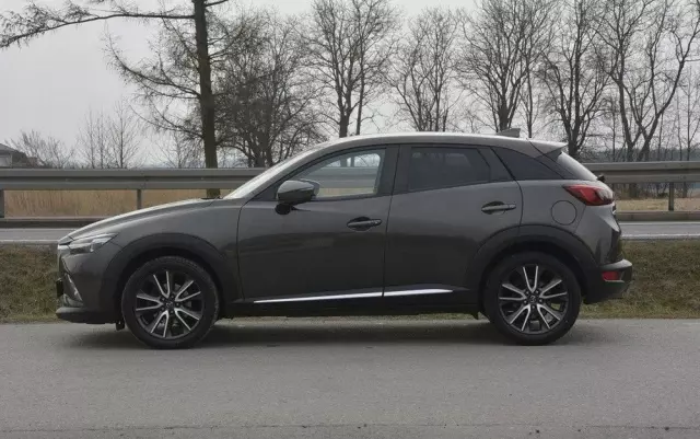 MAZDA CX-3 SKYACTIV-D 105 FWD Exclusive-Line