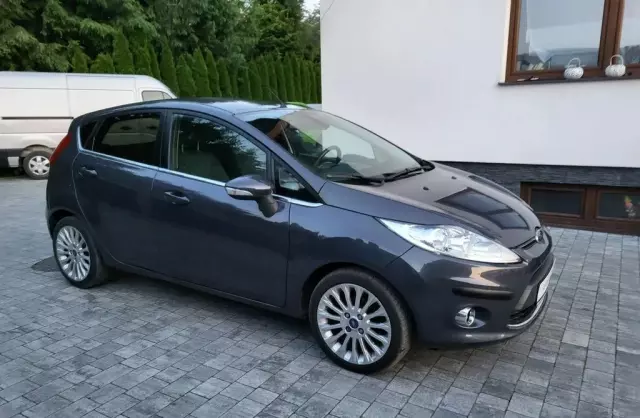 FORD Fiesta 