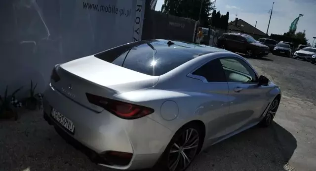 INFINITI Q60 