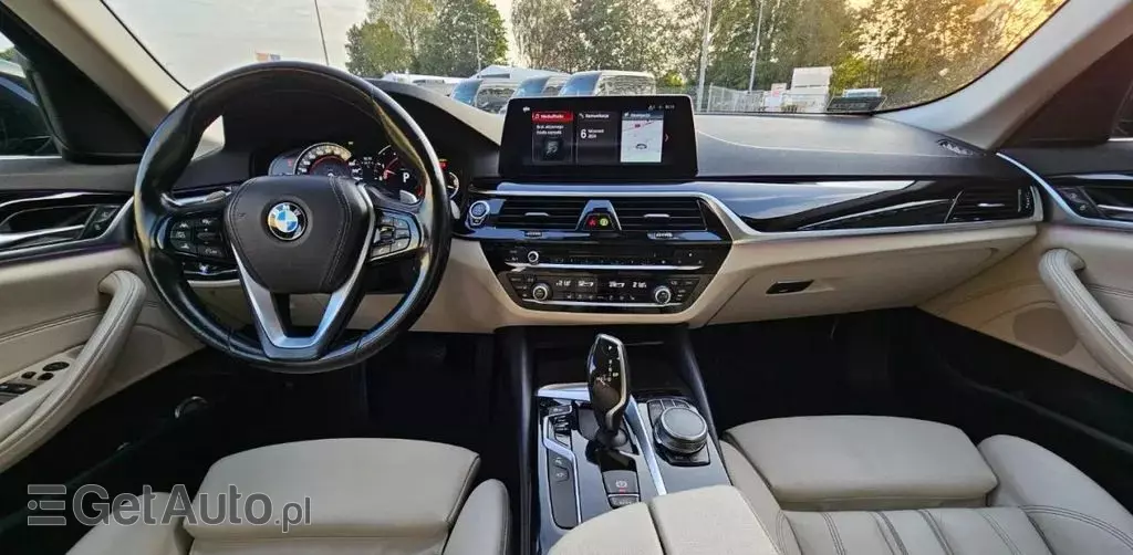 BMW Seria 5 520d (190 KM) xDrive Steptronic