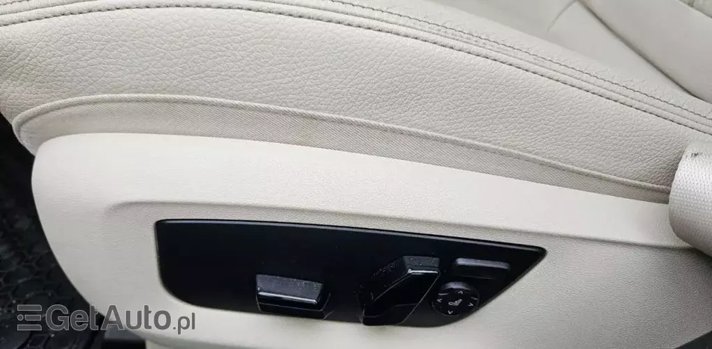 BMW Seria 5 520d (190 KM) xDrive Steptronic