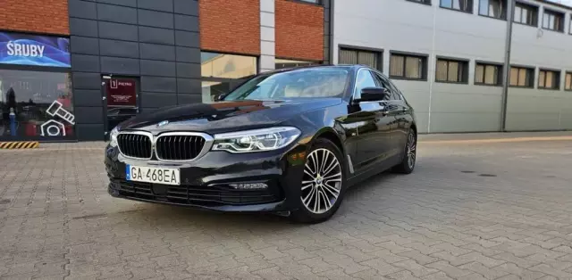 BMW Seria 5 520d (190 KM) xDrive Steptronic