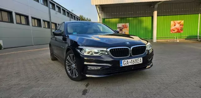 BMW Seria 5 520d (190 KM) xDrive Steptronic