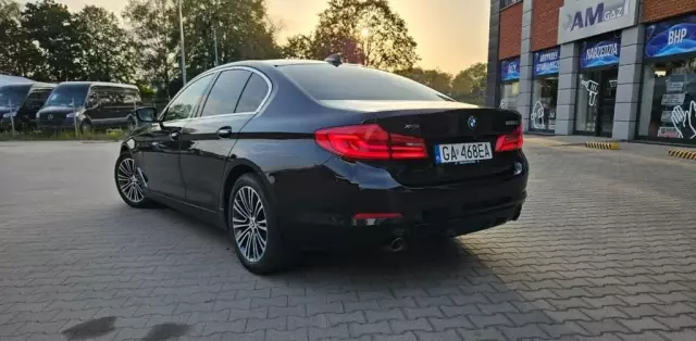 BMW Seria 5 520d (190 KM) xDrive Steptronic