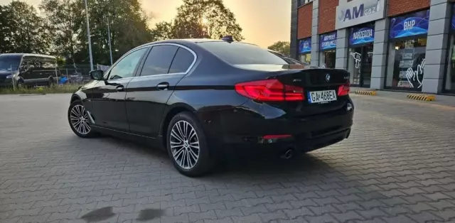 BMW Seria 5 520d (190 KM) xDrive Steptronic
