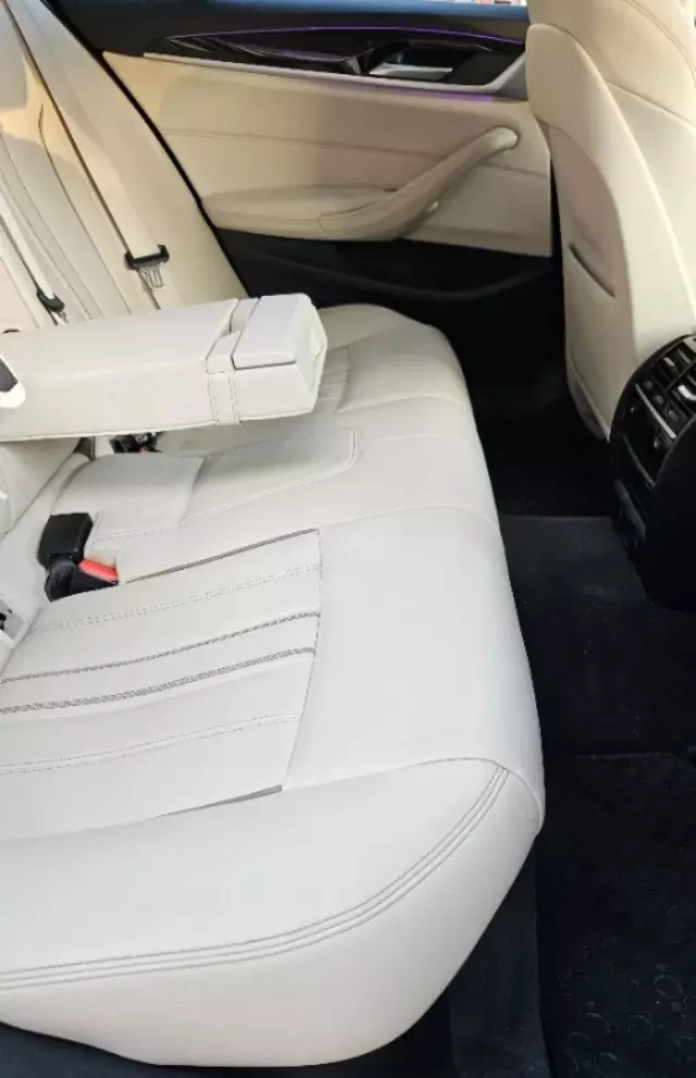 BMW Seria 5 520d (190 KM) xDrive Steptronic