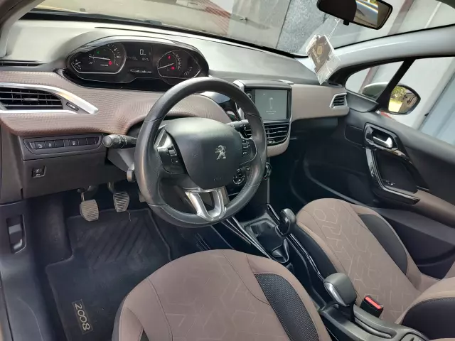 PEUGEOT 2008 Access