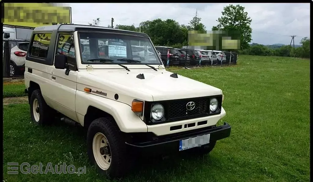 TOYOTA Land Cruiser 