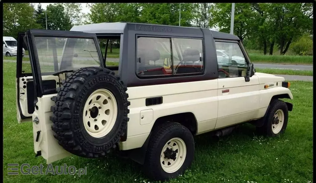 TOYOTA Land Cruiser 