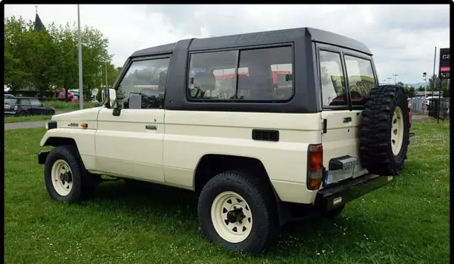 TOYOTA Land Cruiser 