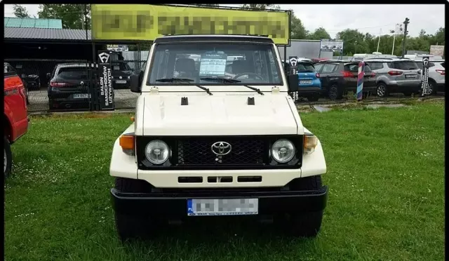 TOYOTA Land Cruiser 