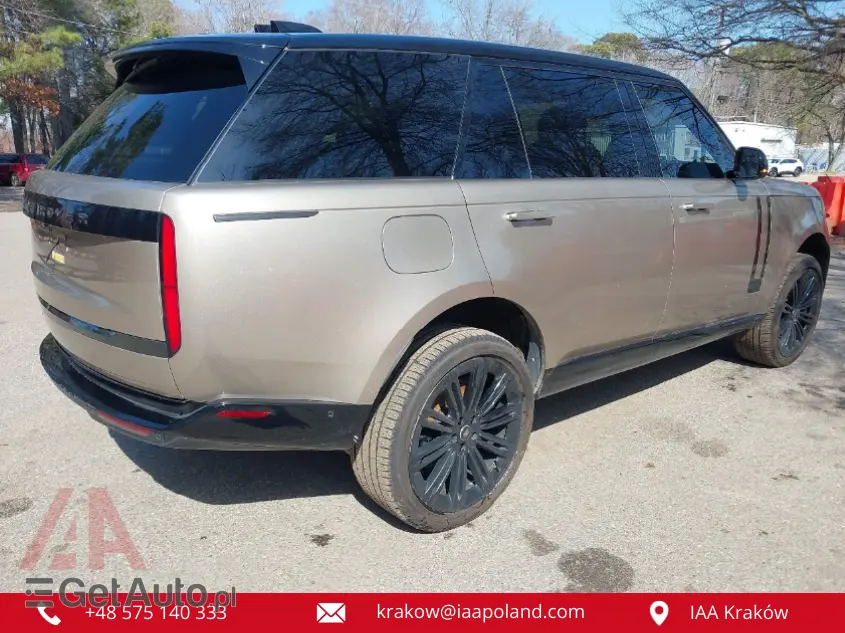 LAND ROVER Range Rover P400 SE