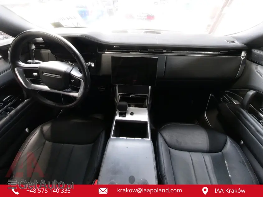 LAND ROVER Range Rover P400 SE