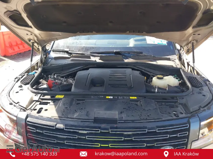 LAND ROVER Range Rover P400 SE