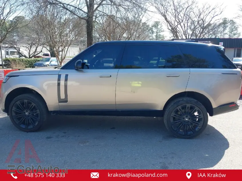 LAND ROVER Range Rover P400 SE